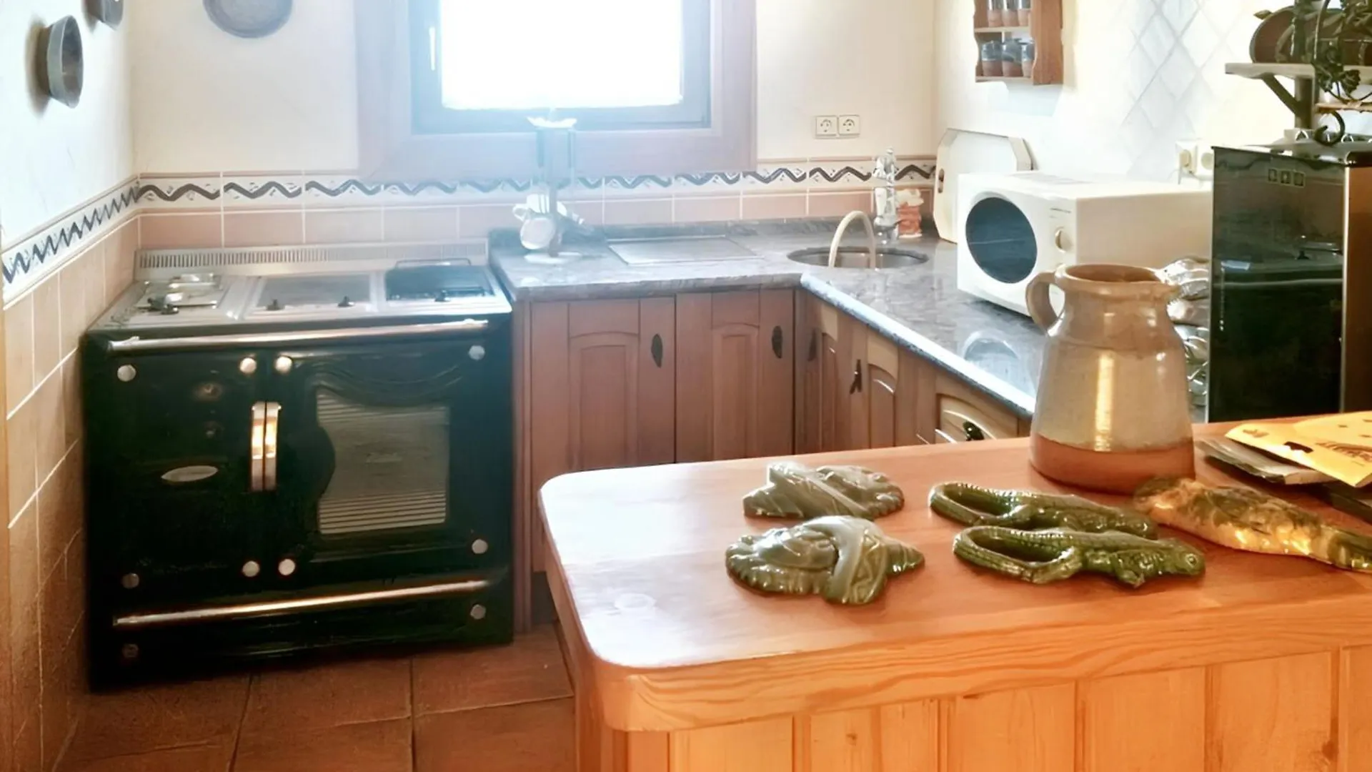 Spacious Villa With Pool In Coin: 300 M² Mountain View Spain