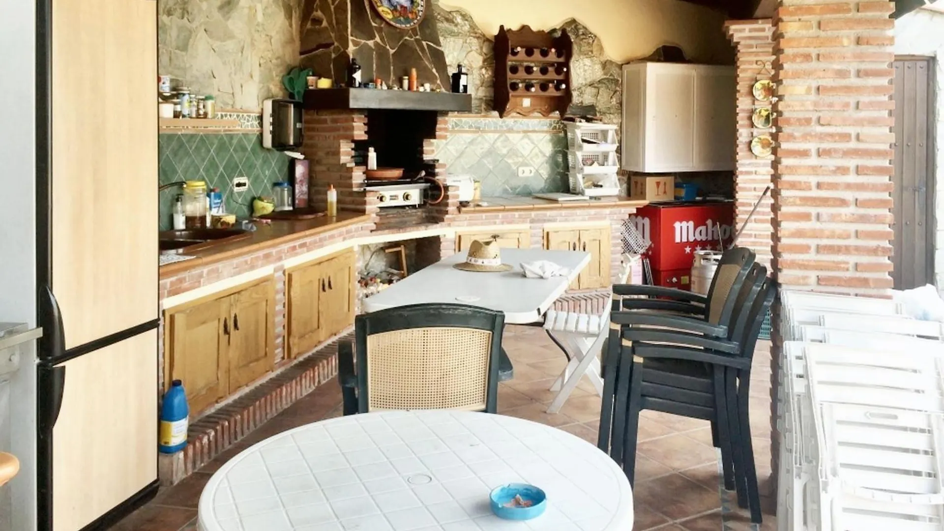 Spacious Villa With Pool In Coin: 300 M² Mountain View 0*,